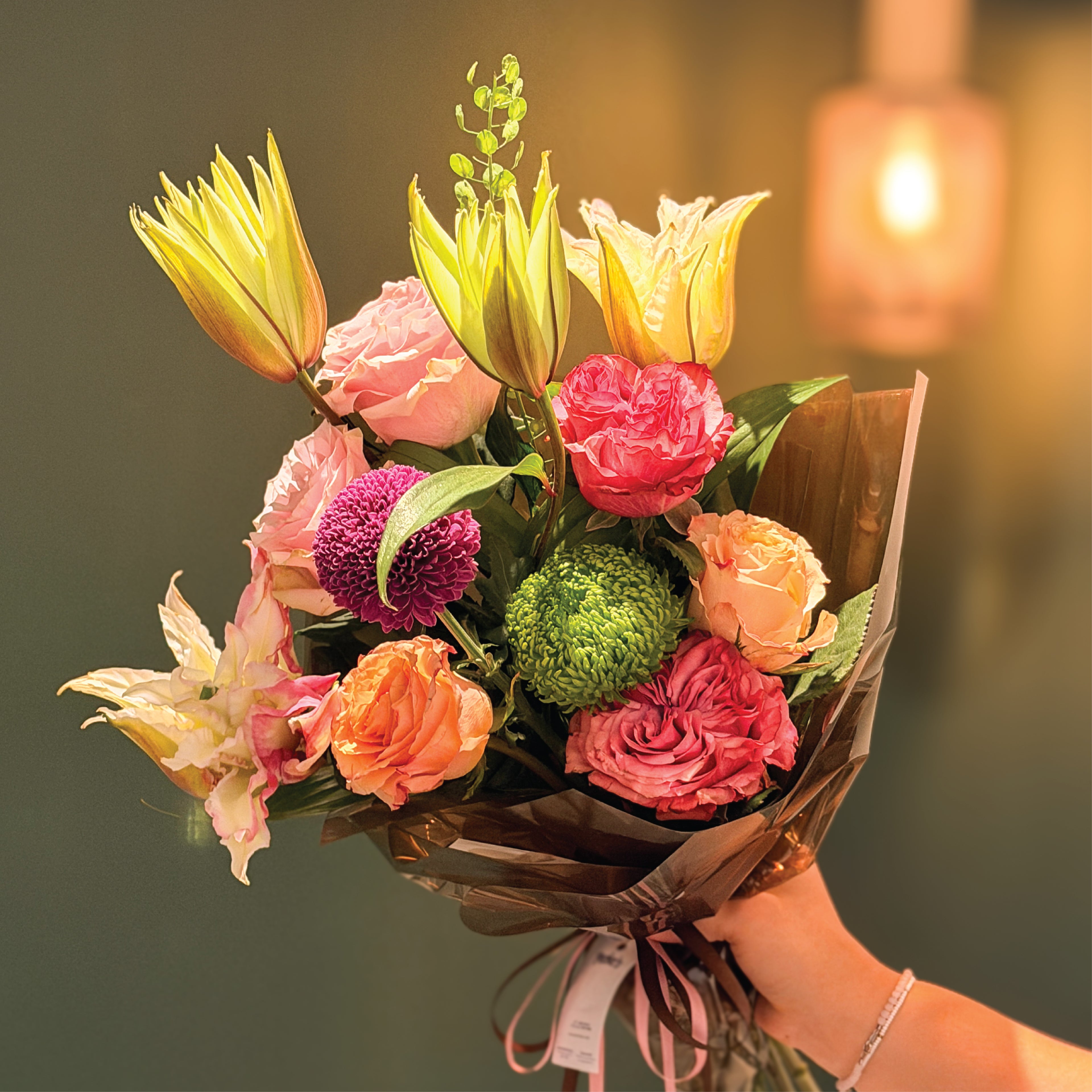 Ramo Premium 6 Rosas Ecuatorianas y Lirios