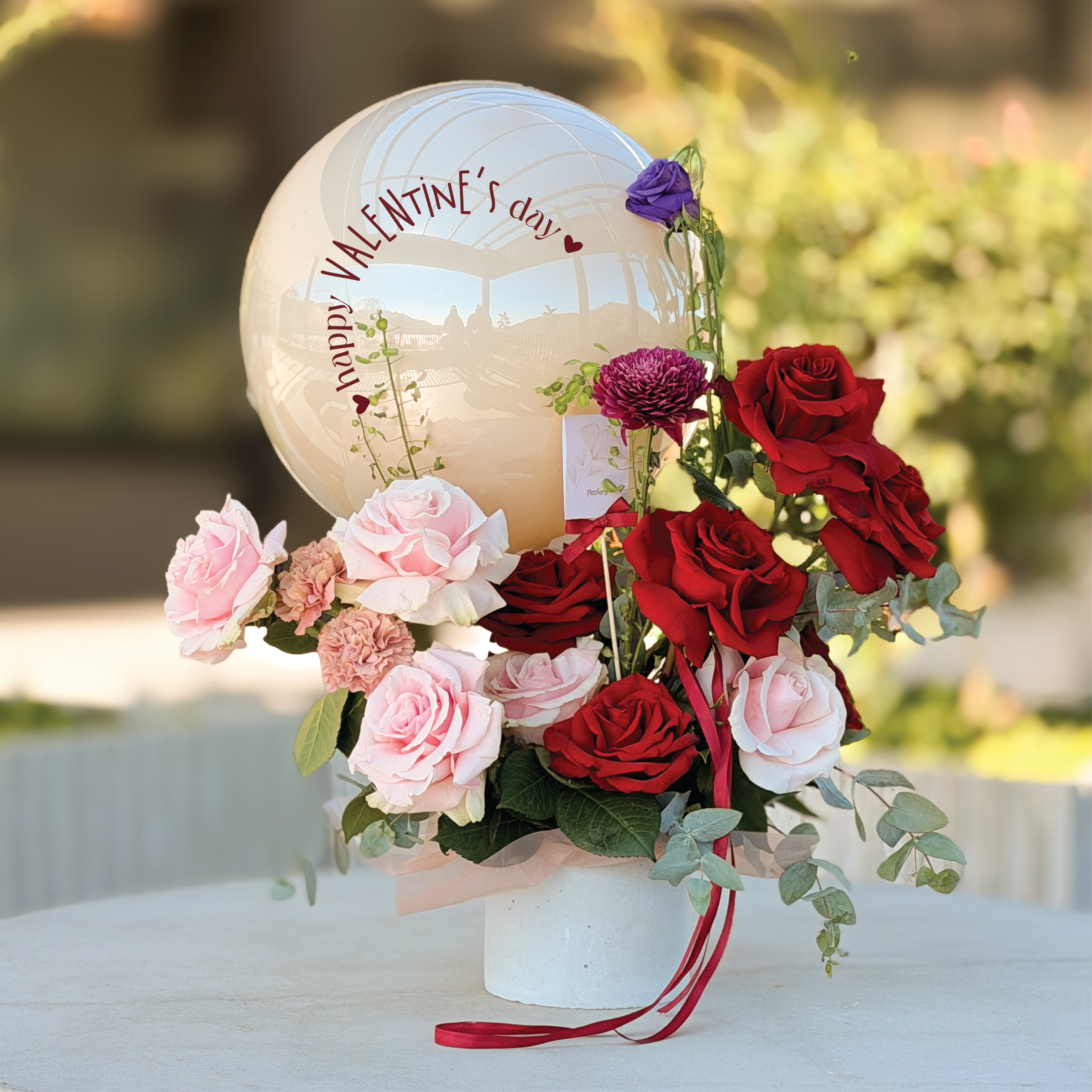 Arreglo de 12 Rosas Ecuatorianas